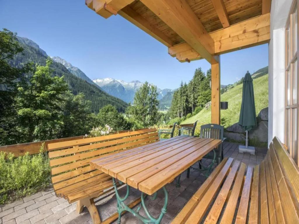 Premium Mountain Chalet for 10 - 4