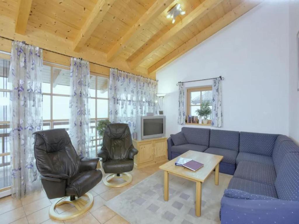 Quiet Alpine Cottage for 9 with Suana - 1