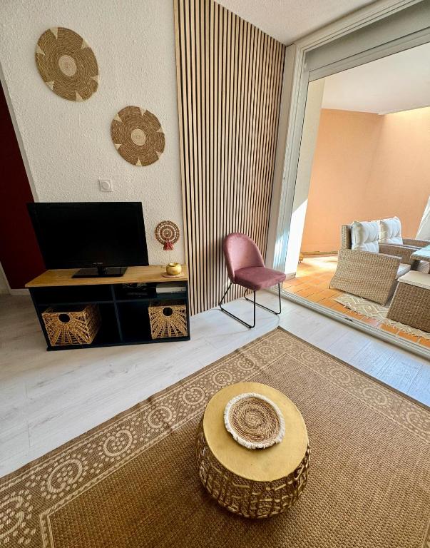 Charmant T2 proche port ! Terrasse plancha wifi ! - 5