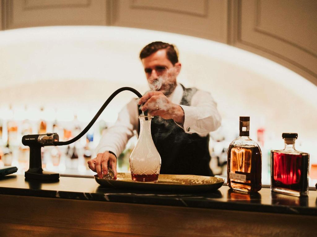 Pub/Lounge