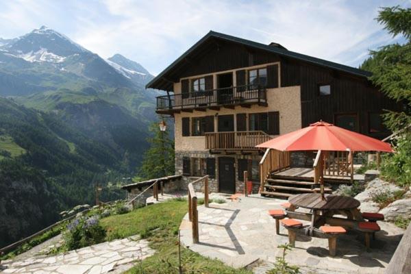 Chalet Confortable Près des Pistes à Tignes - 2