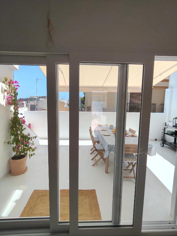 Spacious 4 bedroom townhouse with terraces and garage - 4