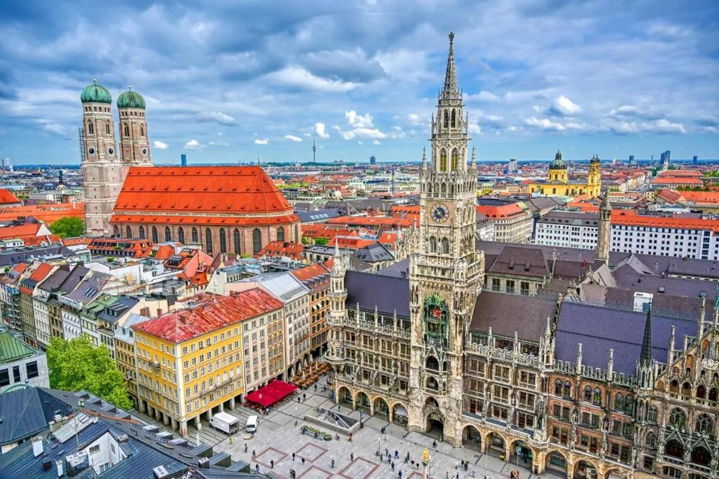 Central Munich Studio Apartment - 1