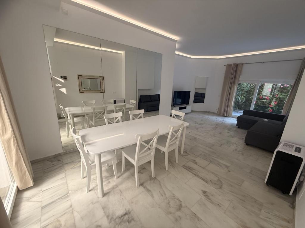 Villa en Marbella para 8 en 1ra linea de playa - 5