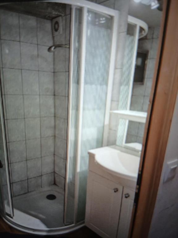 Candie Residence - 5