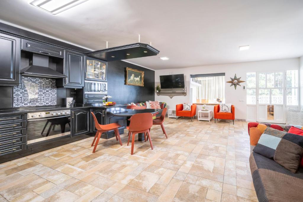 Cat ART Home Costa Adeje - Near Siam Park - Private heated Pool - 2