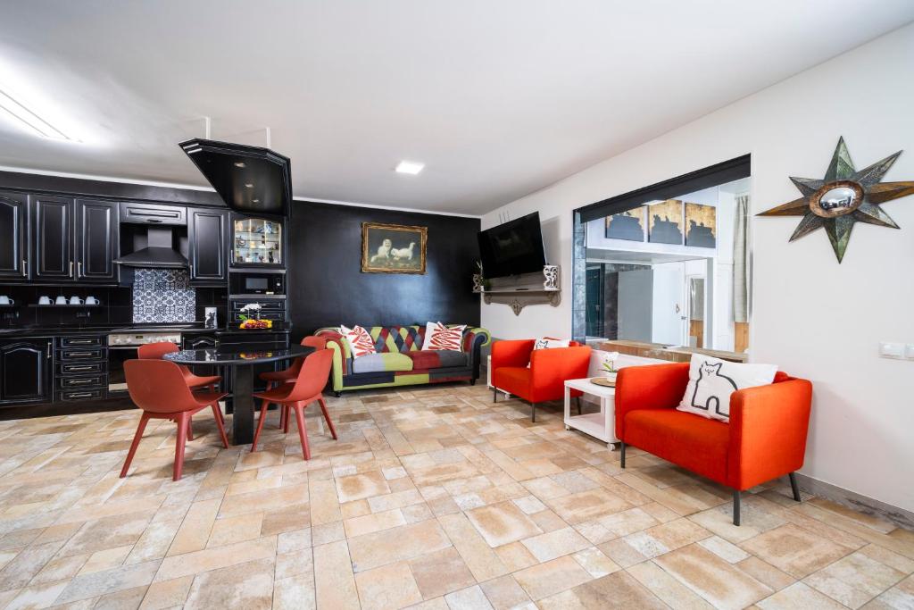 Cat ART Home Costa Adeje - Near Siam Park - Private heated Pool - 5
