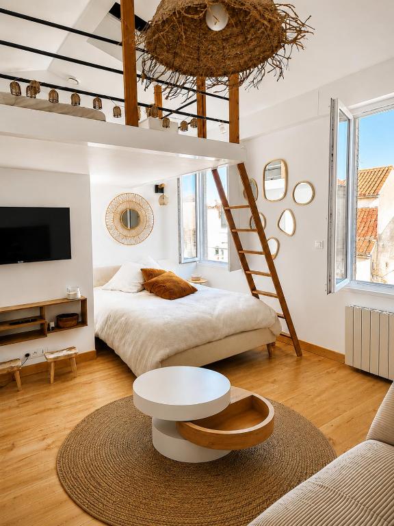 Plage à pied, face à la gare, LES SABLES D'OLONNE, maison type loft - 1
