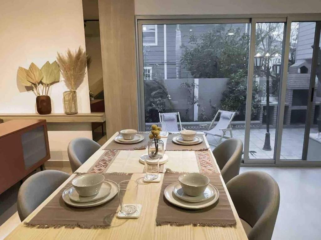 Twin Homes Compound - 5 Bedrooms - 1 km to US Consulate - 4