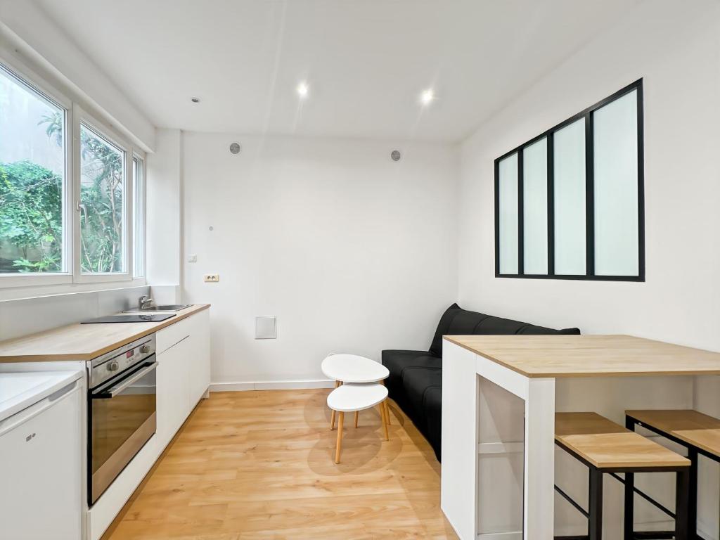Renovated Paris apartment near métro, shops ans train station - 2