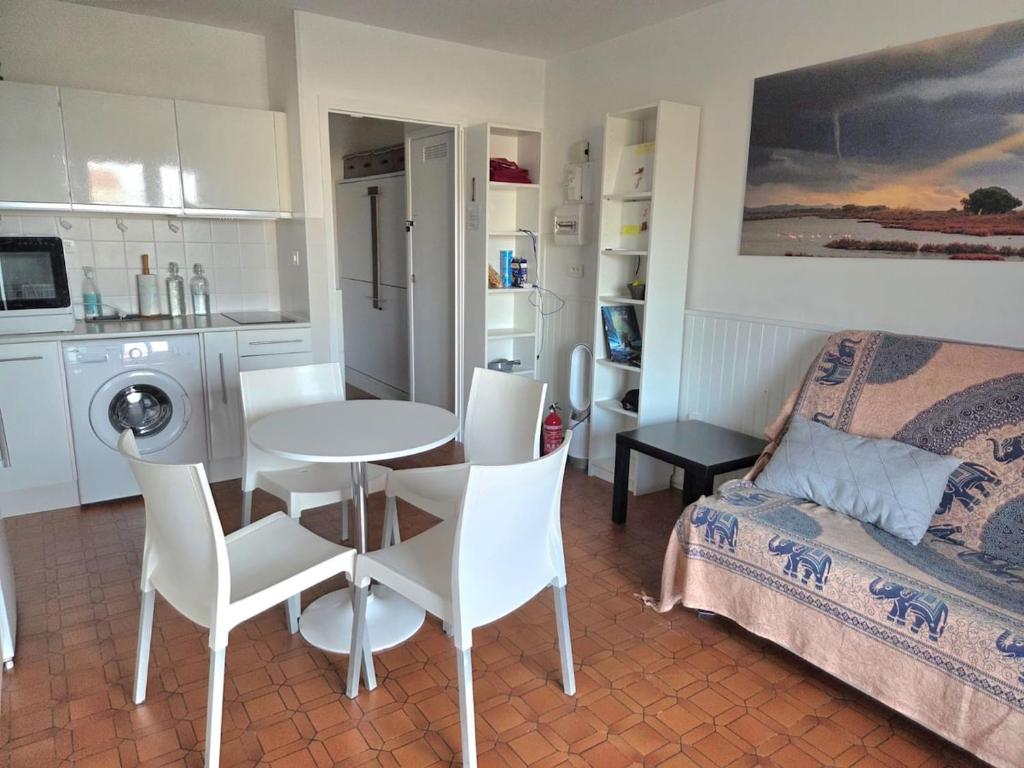 Studio avec terrasse vue mer, plage à 60m, parking - 2