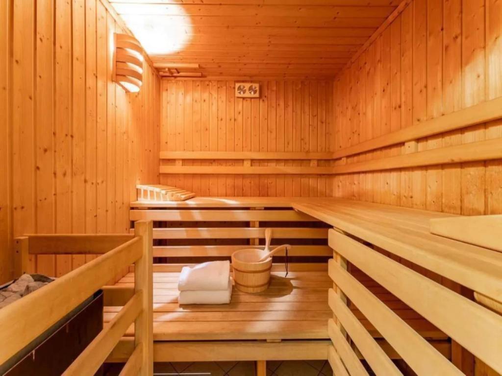 Comfortable Alpine Chalet for 12 - 5