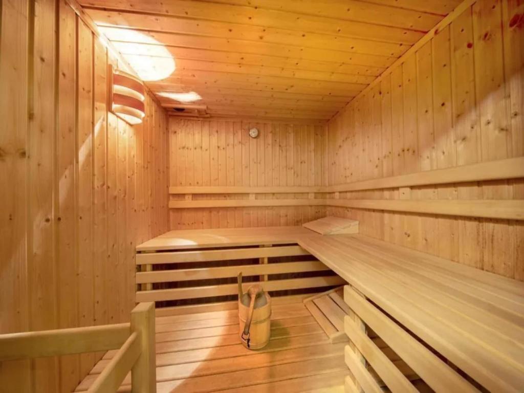 Spacious Detached Chalet in Holiday Village - 5