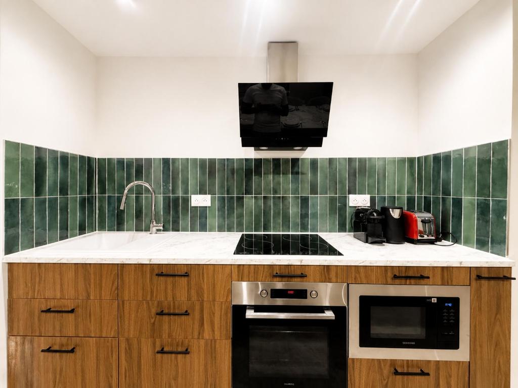 Contemporary 2BR Apartment in Paris with Netflix - 3