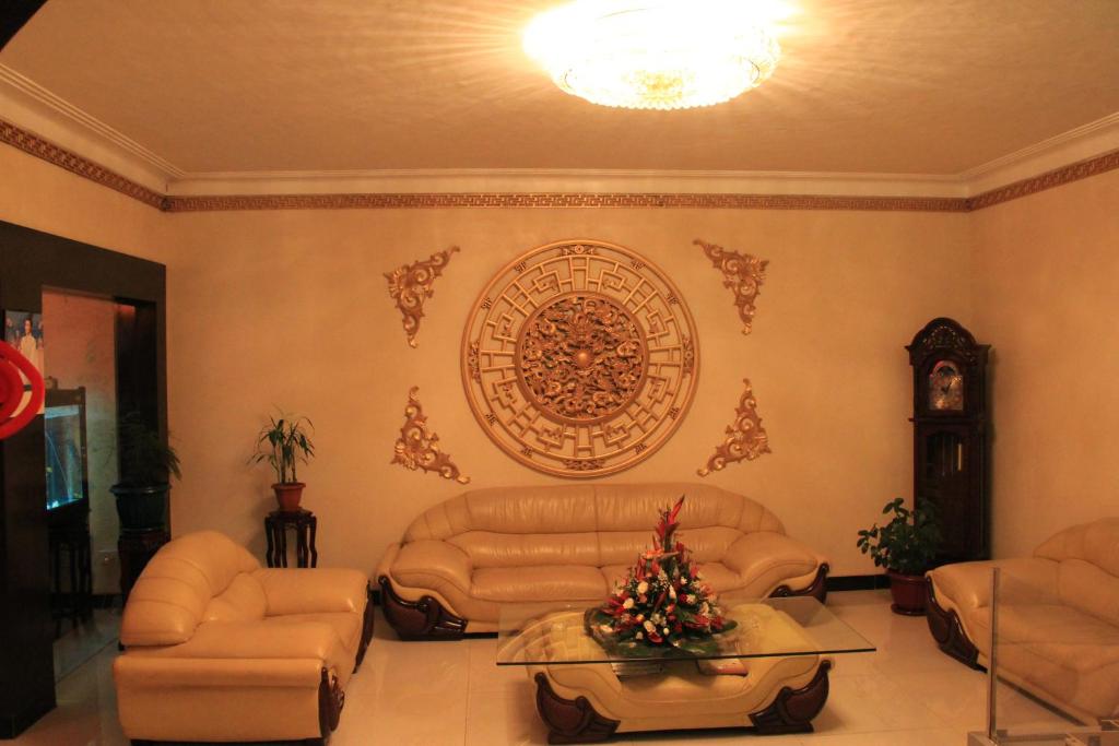 Nanjing Restaurant &amp; Motel — Hotel in Kampala