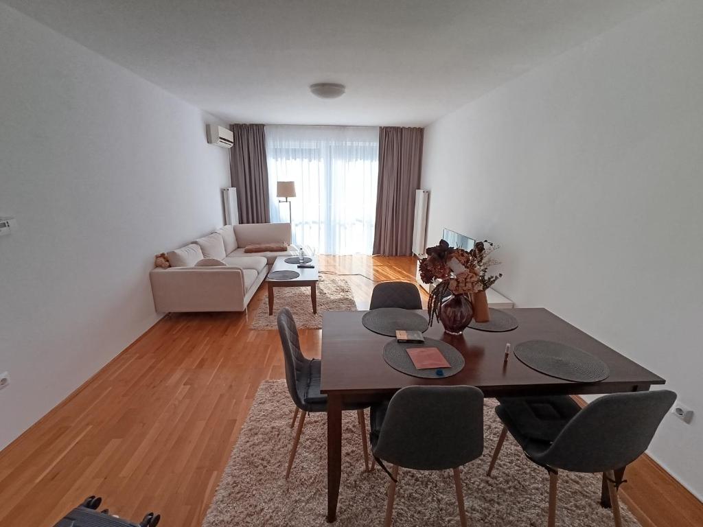 LuxApart Mejtas2 City Centar free garage - 3