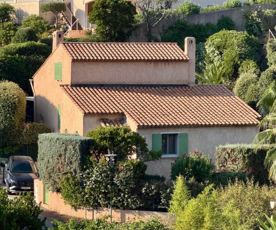 Villa provençale avec piscine , plage à pied - 2
