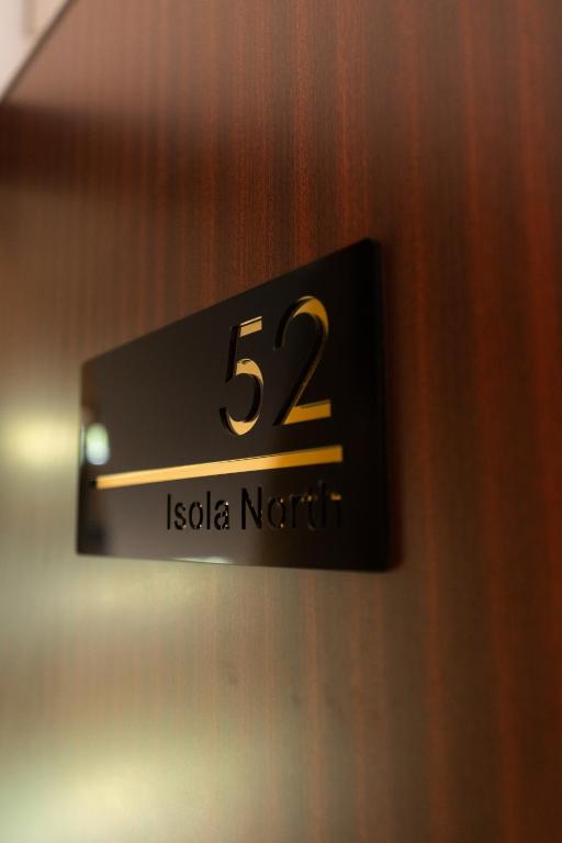 Isola North 52 - 2