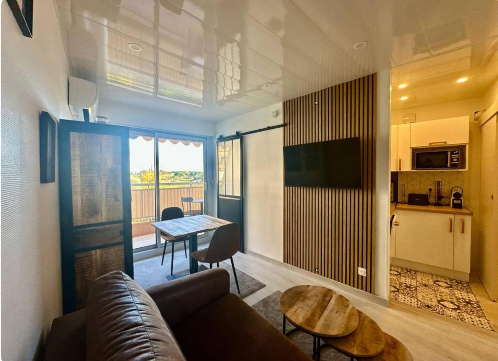 Le Cosy Cannes Marina - 4