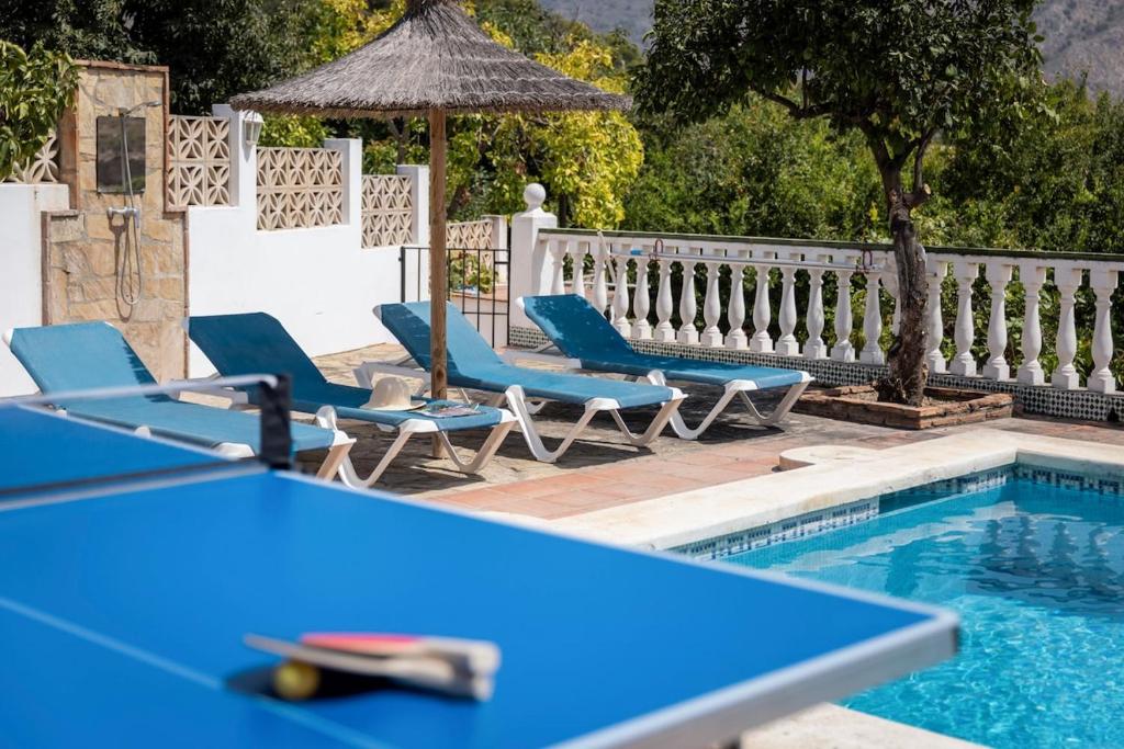 Villa Nerja with Pool, BBQ, Games & Fireplace - 5