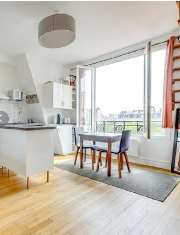 Typically Parisian apartment - 4