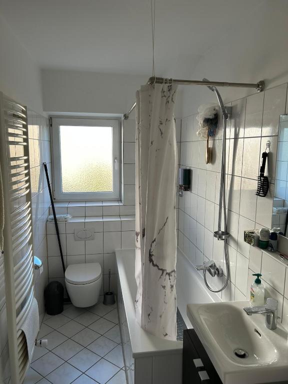Cozy 2-Bedroom Apartment 10 min to Oktoberfest - 5
