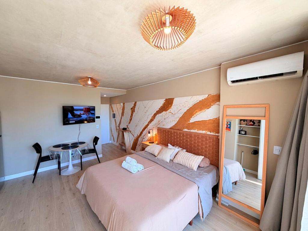 Studio moderno con mural - King Size bed - 2