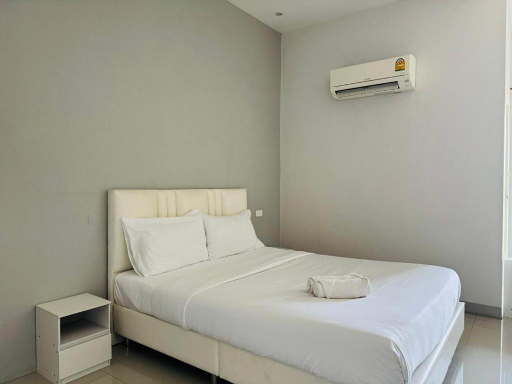 River Residence Saraburi Hotel