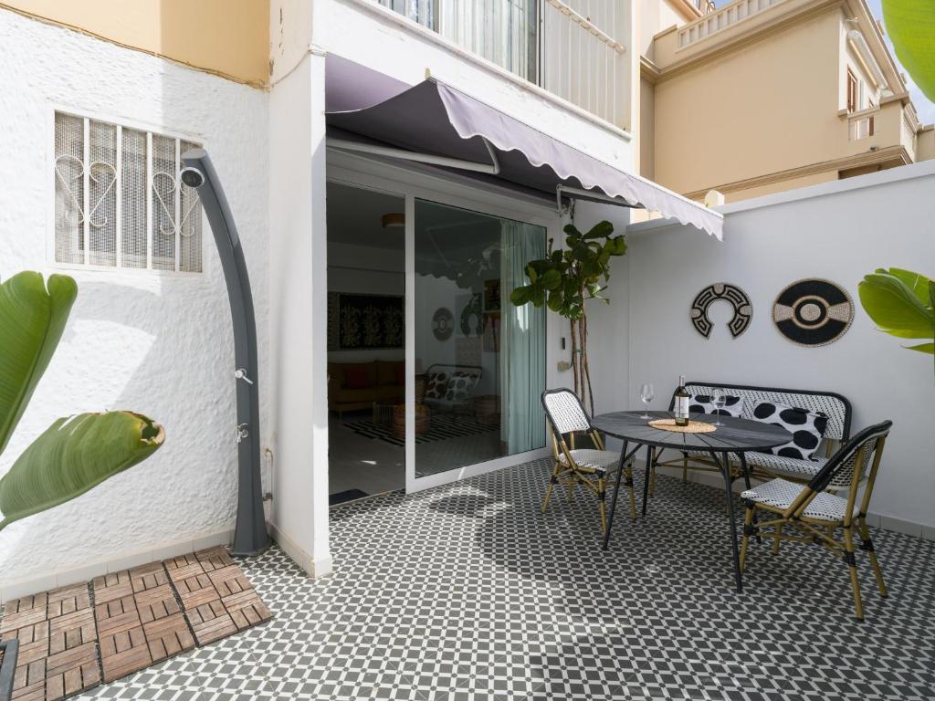 Cosmopolitan Design By CanariasGetaway - 3