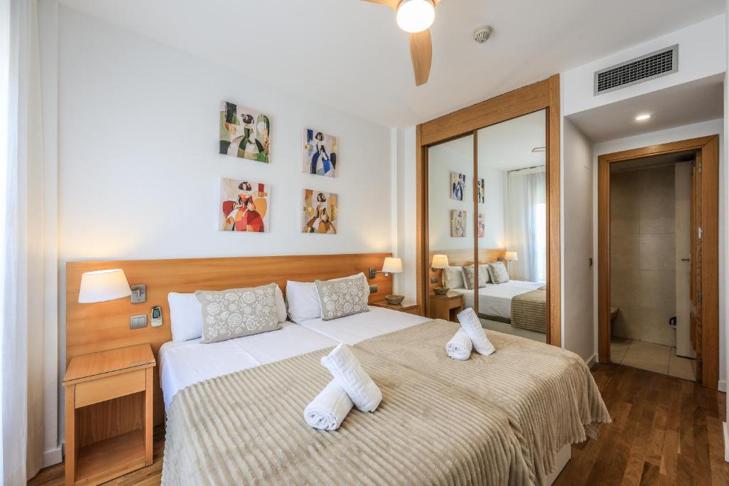Amazing Stay in Madrid with Pool & Parking - 2