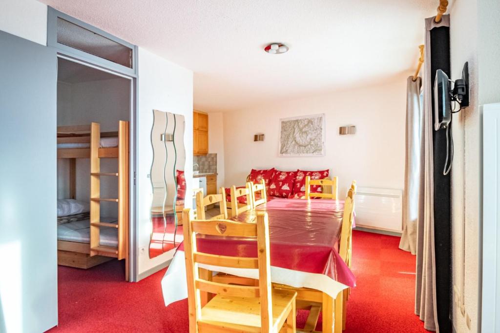 Résidence Cimes De Caron - VAL THORENS location: appartement avec un grand balcon au sud pour 8 ! MAE-9015 - 1
