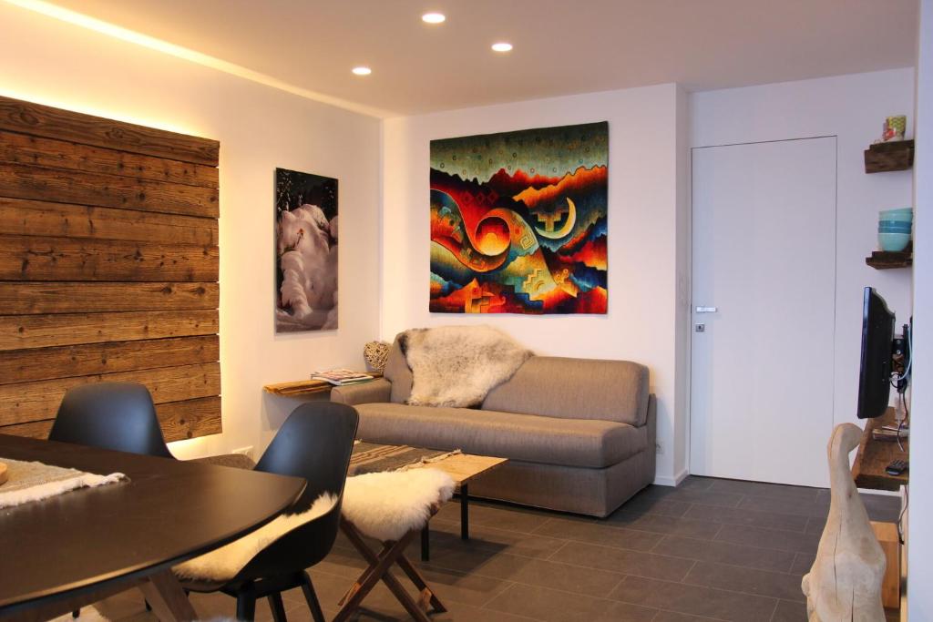 Résidence Eterlous - VAL THORENS location: appartement exceptionnel de 55 m2 dans le centre, rénovation haut de gamme MAE-9026 - 1