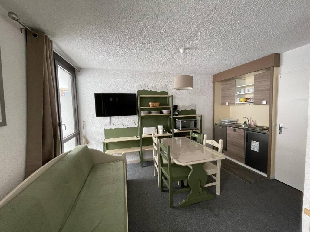 Résidence Hauts De La Vanoise - VAL THORENS location: petit appartement confortable pour 4 personnes avec un grand balcon MAE-9039 - 4