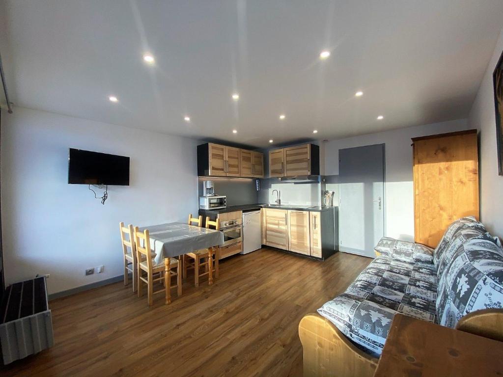 Résidence Neves - VAL THORENS location: Studio pour 4 personnes dans un quartier animé (LES NEVES) MAE-9097 - 4