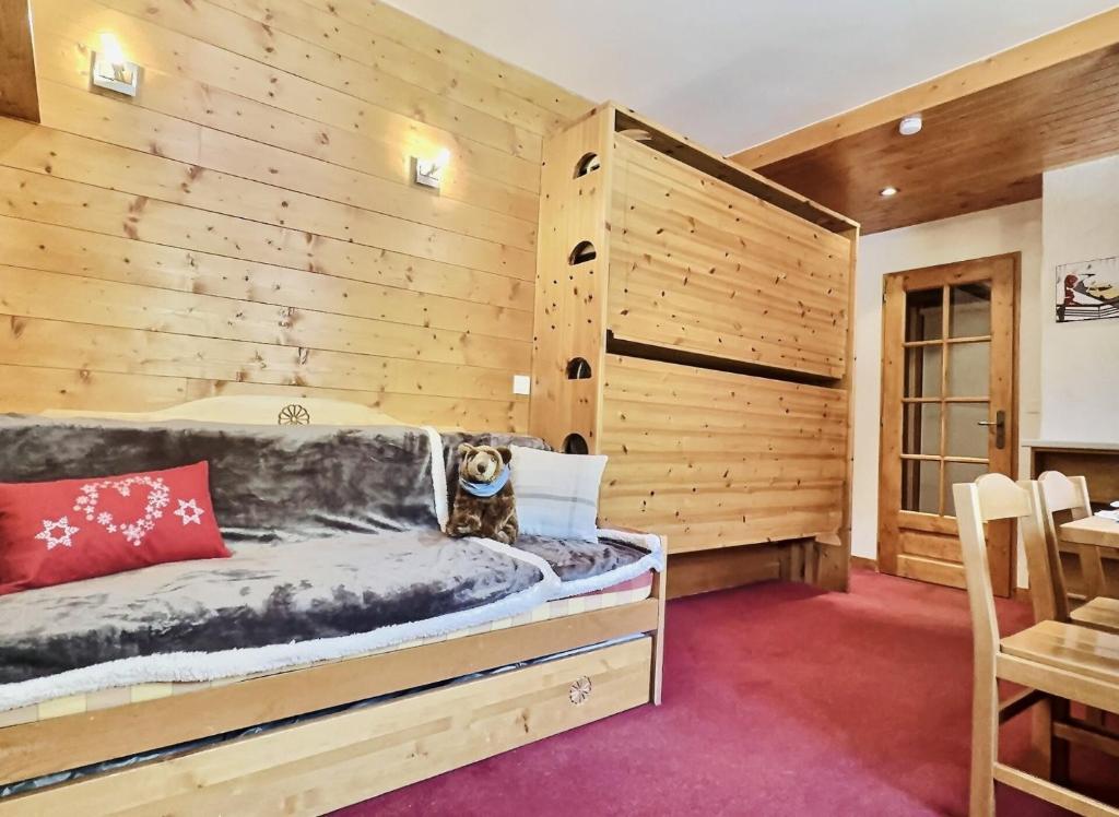 Résidence Rogoney - Les Bleuets - Studio 3 personnes à Val d'Isère à 300m du centre du village et 100m des pistes MAE-1850 - 1