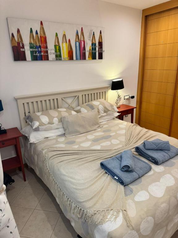 3 bedroom, heated pool, free parking - 3