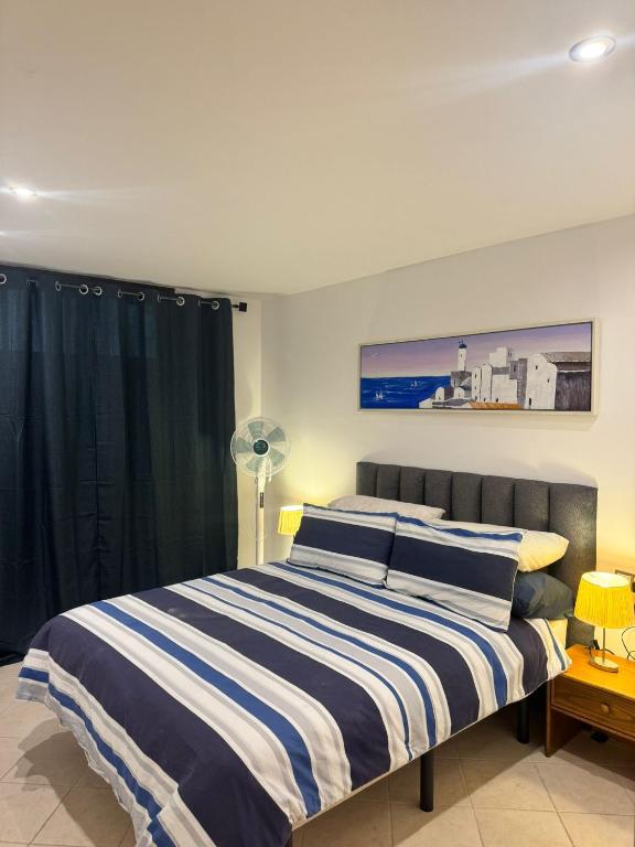 3 bedroom, heated pool, free parking - 5
