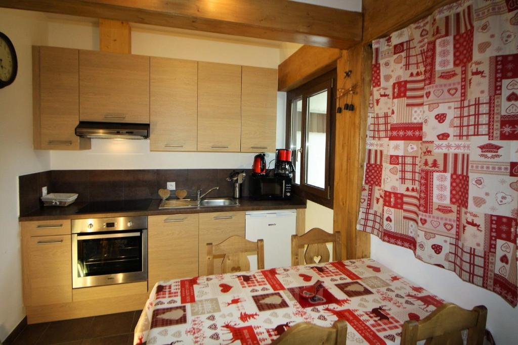 Chalet De La Tour - entièrement rénové et confortable MAE-3503 - 5