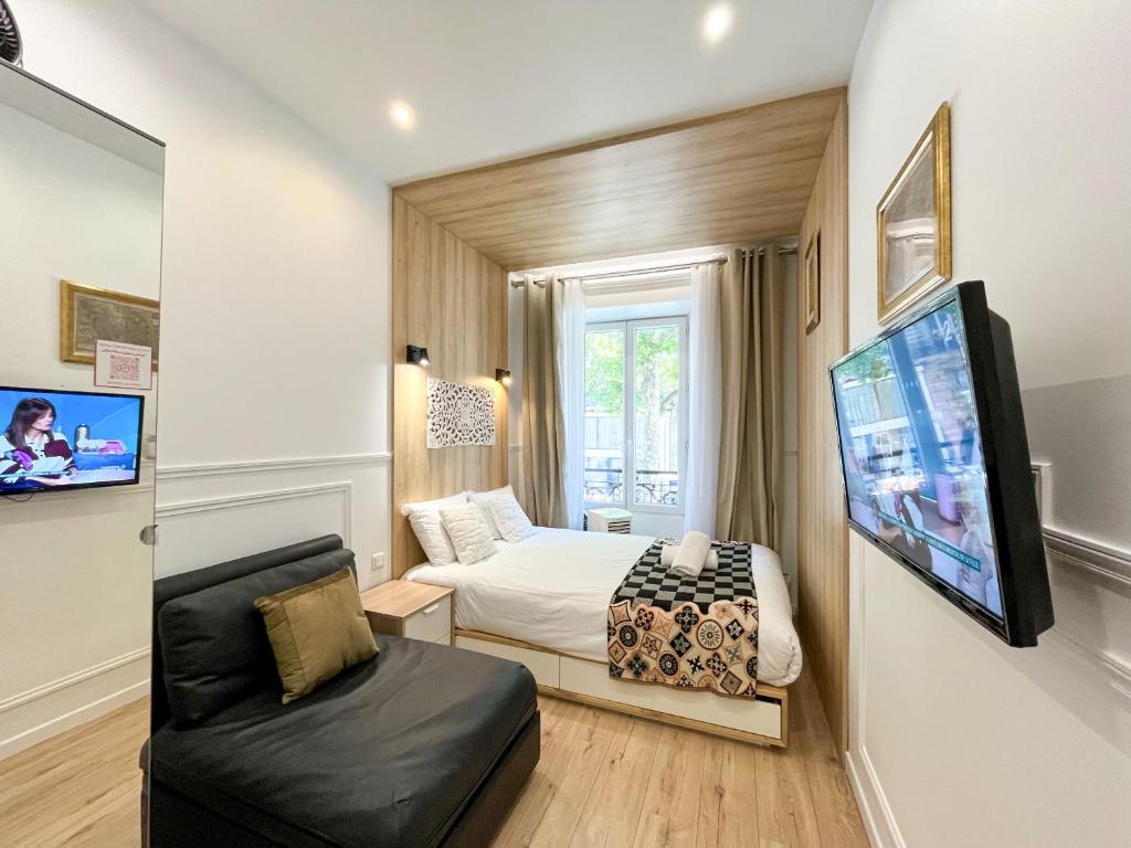 UrbanFlat 81 - Perfect Location Apartment in Heart of Paris - 4