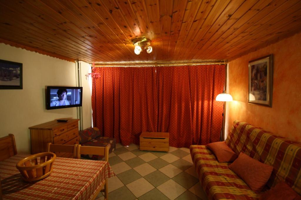 Résidence Palafour - 1 séjour canapé lit, 1 cabine lit superposés - balcon vue lac MAE-3762 - 3