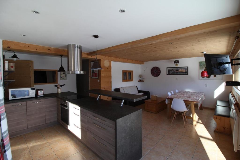 Chalet Le Tatihou - Appartement 6 personnes 3 exposé est MAE-9574 - 1
