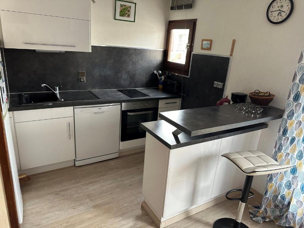 Résidence La Baie De Memard - Idéalement situé sur les Bords du Lac d'Aix les Bains ! MAE-6494 - 3