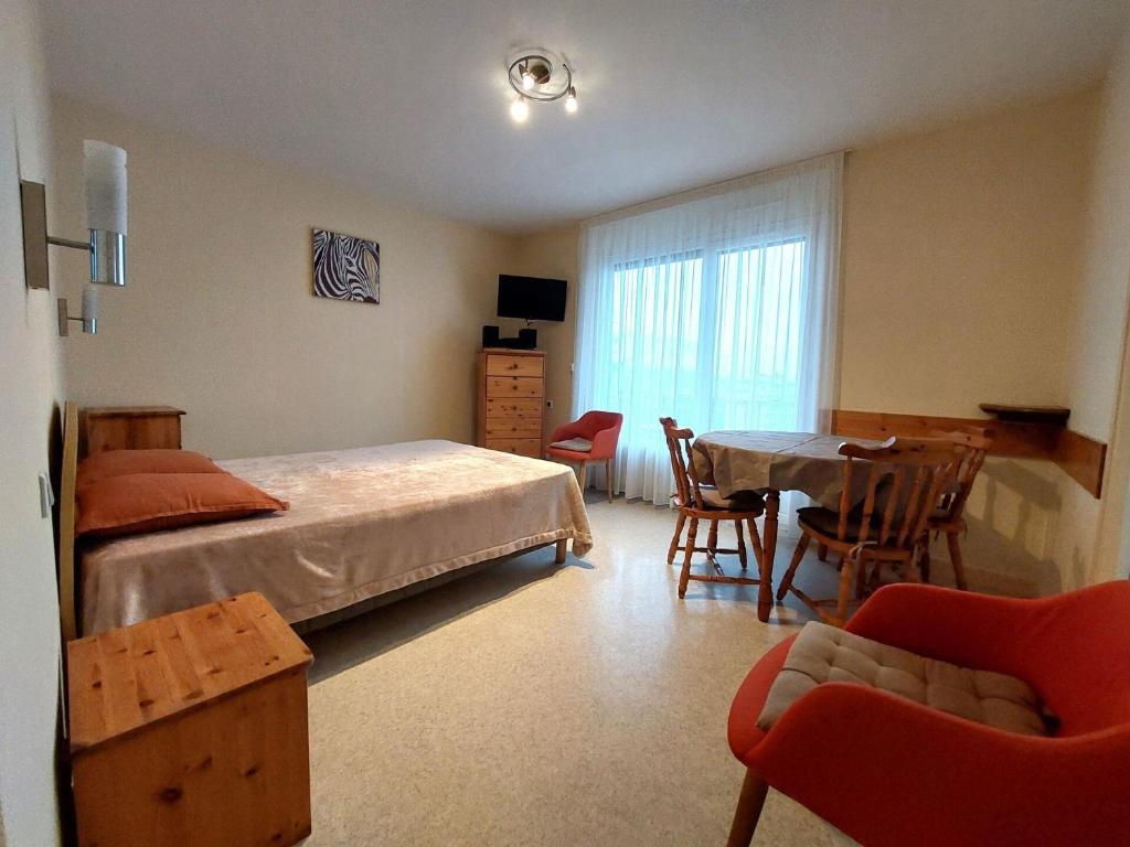 Résidence Montcalm D - Mignon logement, très agréable avec piscine, tennis ! MAE-6794 - 1