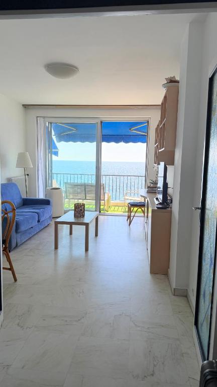 Sea view, Promenade des Anglais, 180 degree balcony, 4 people - 4
