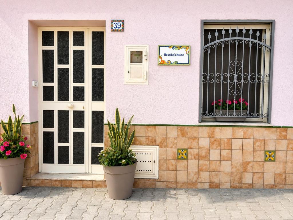 Nausika's House - 2