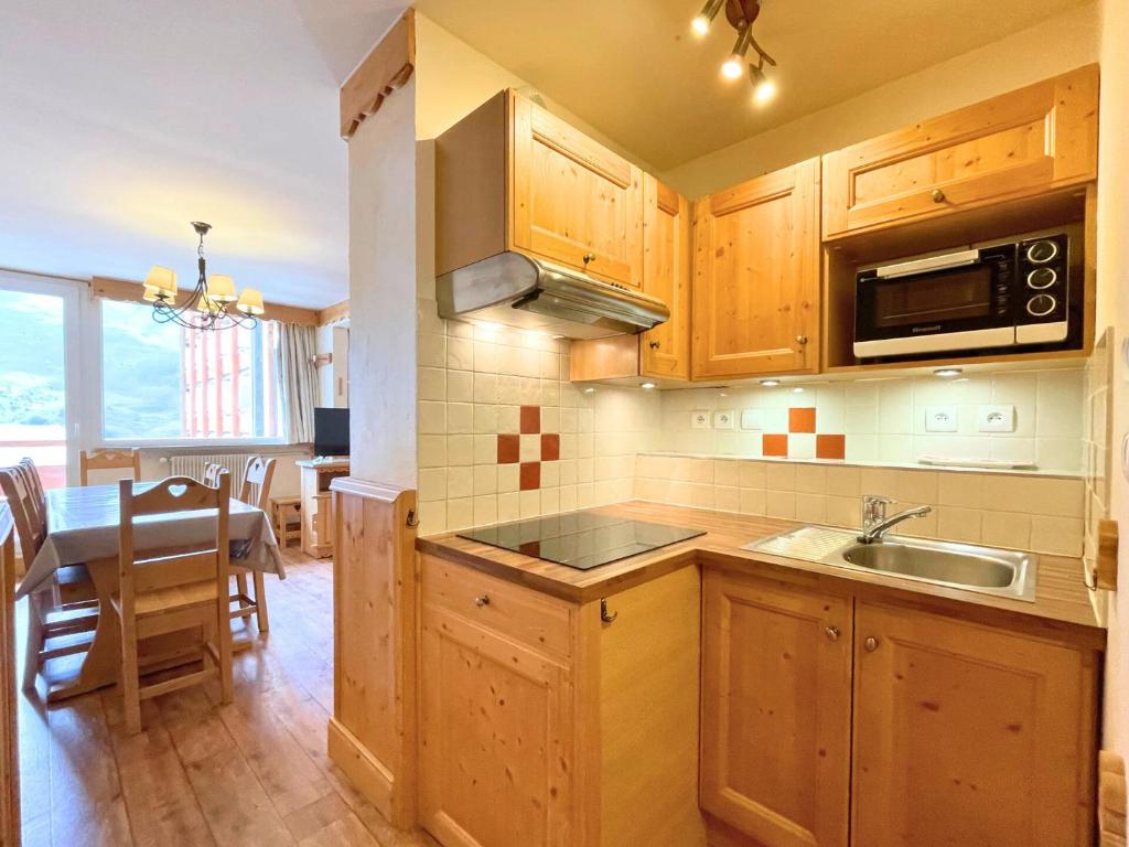 Résidence Lauzes - Appartement 6 personnes avec cuisine équipée aux Ménuires MAE-4684 - 5
