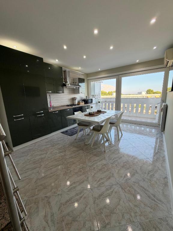 Galileo House Ampio Duplex - 1