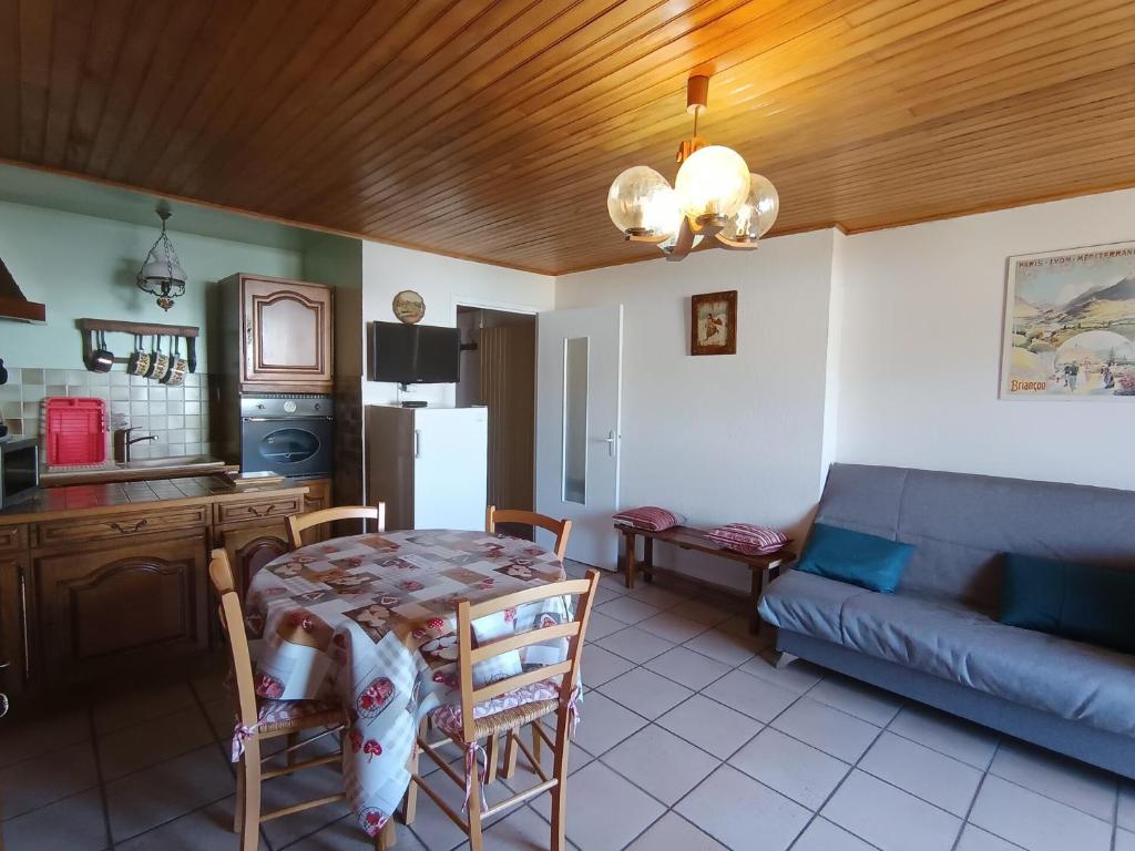 Résidence Alpet I - Petit prix au coeur village! Parking, balcon sud MAE-9184 - 1