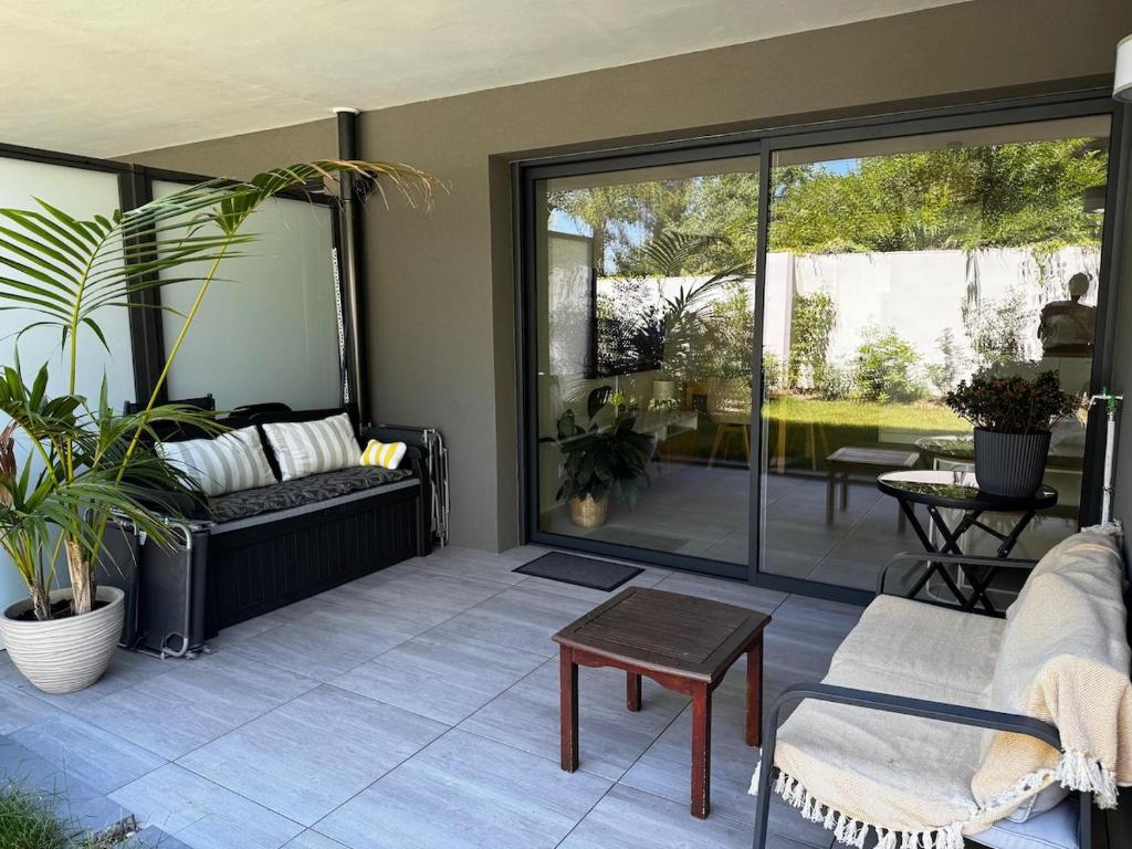 Apartment, Rooftop Pool, Gym & Garden - 2