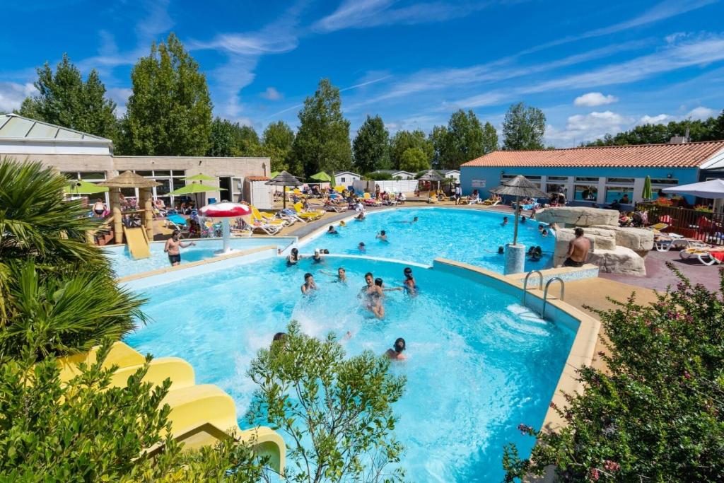 Camping Le Bois Soleil - Mobil home 3 pièces 4 personnes + TV MAE-4364 - 2